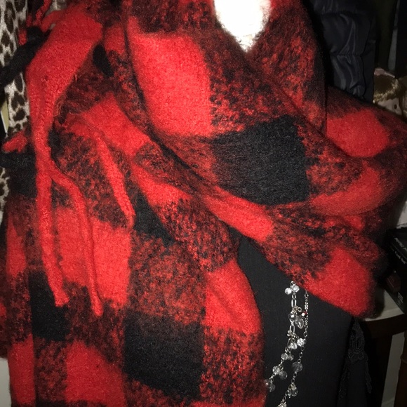 Soft New Scarf - Picture 2 of 8